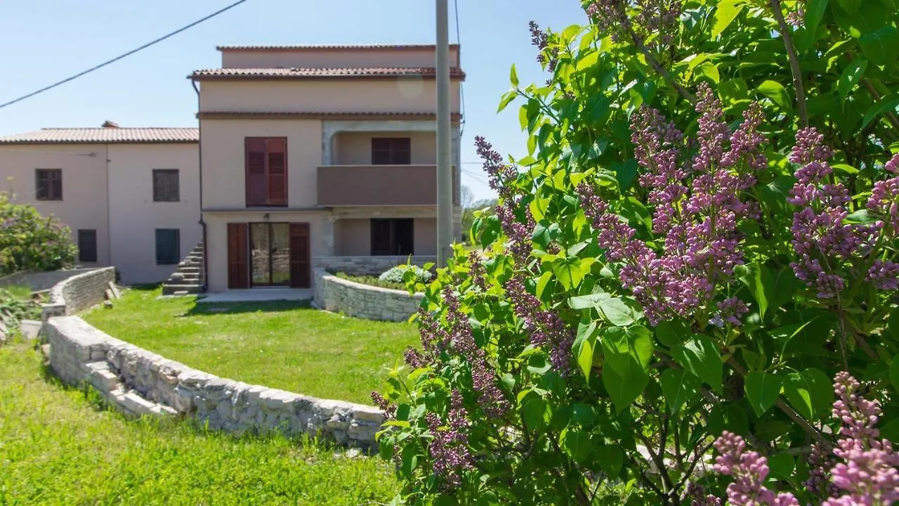 Charming Villa Eleonora With Pool Near Pula Manjadvorci Κροατία